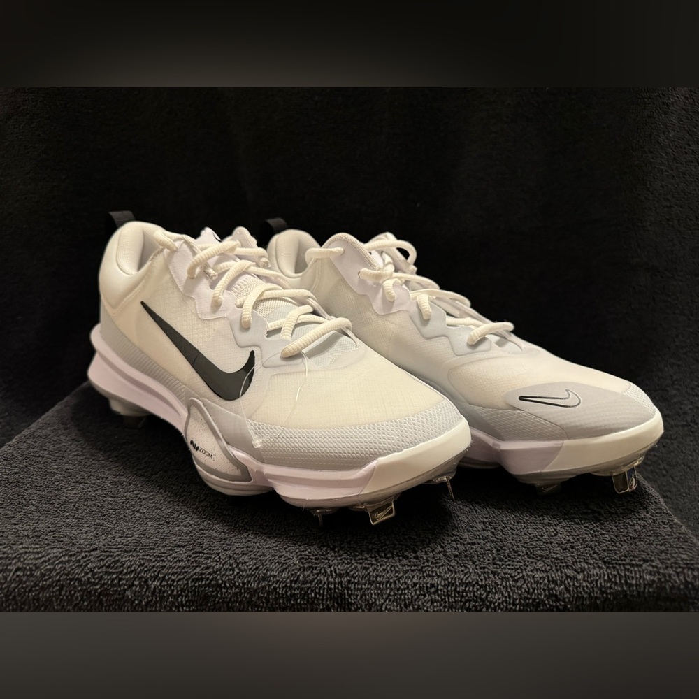 Size 7 - Nike Force Zoom Trout 9 White Black